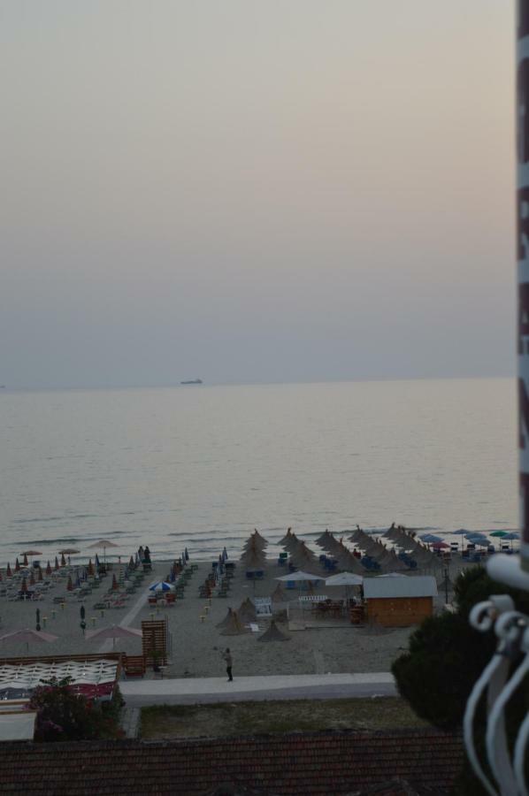 Hotel Marika Golem  Bagian luar foto